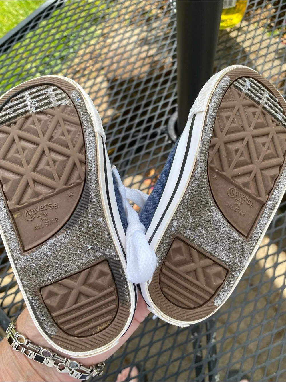 Preowned Converse toddler boy  Navy Blue Canvas Low-Top Sneakers 7 excellent